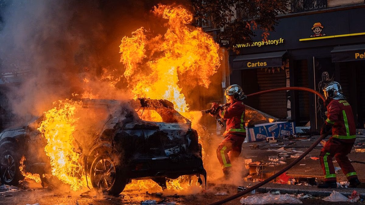 Schwere Ausschreitungen überschatten Proteste in Frankreich